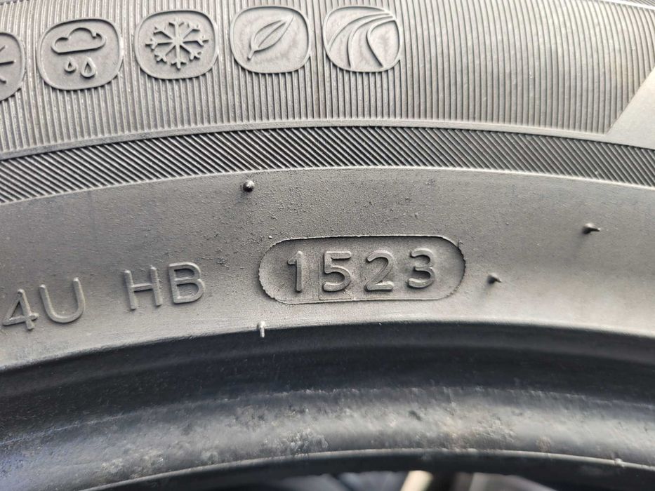 235  / 55 R 19    Hankook   Całoroczne  / Komplet