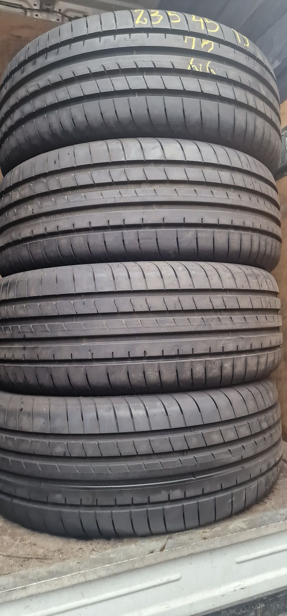 Opony Letnie Nowe-Demo R19 235/45-Goodyar-Montaż-22rok