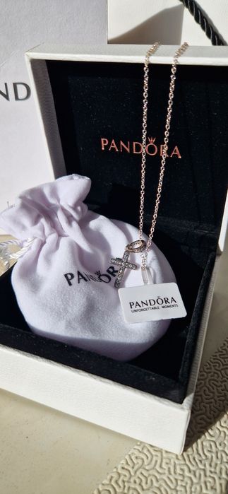 Colar Pandora Original, com pingente em forma de cruz
