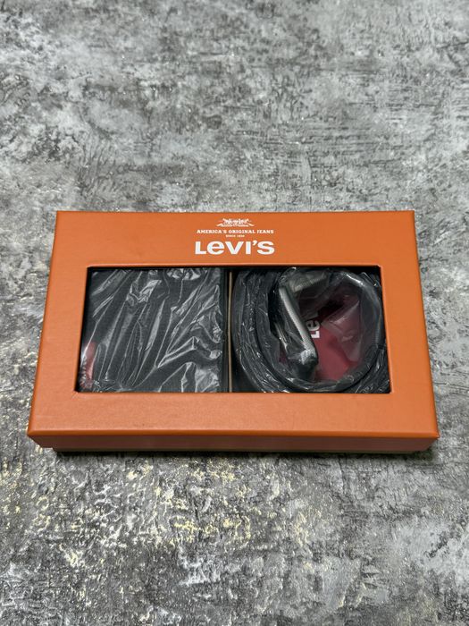 Подарочный набор Levi’s кошелек + ремень в подарочной коробке