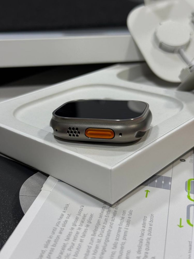 Apple Watch Ultra 2 | 49mm Titanium Orange Ocean Band