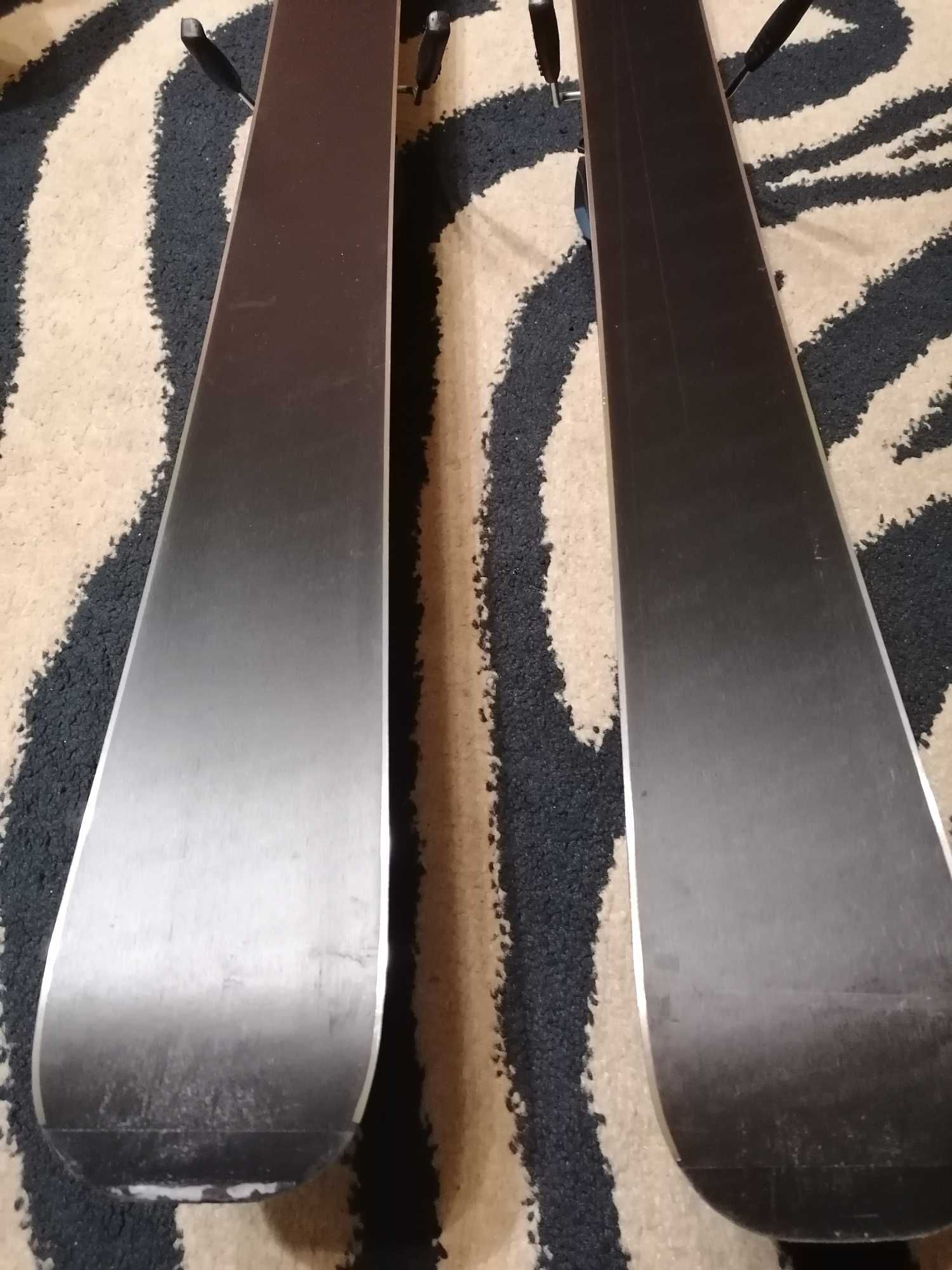 Narty zjazdowe Head SHAPE E-V5 163 cm