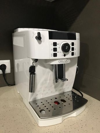 Máquina de café automática Magnifica S