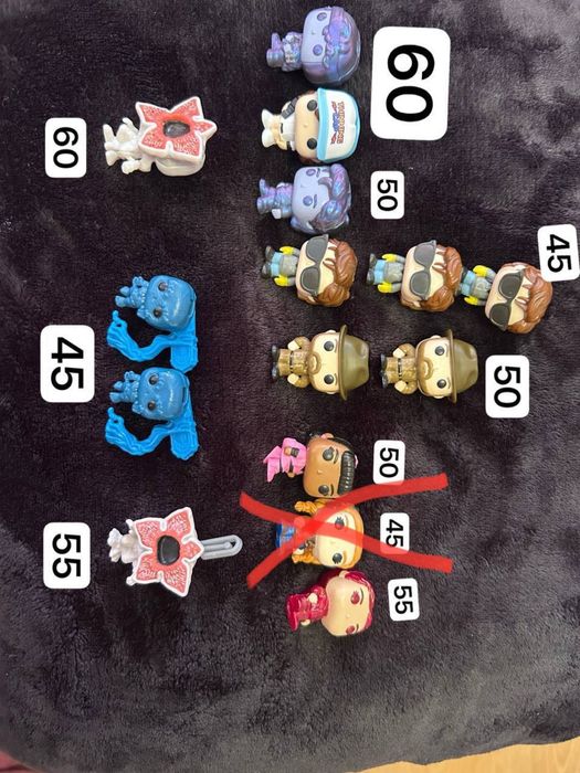 Дивні дива іграшки і серіі кіндер джой