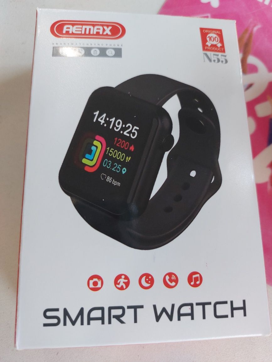 В наявності smart watch