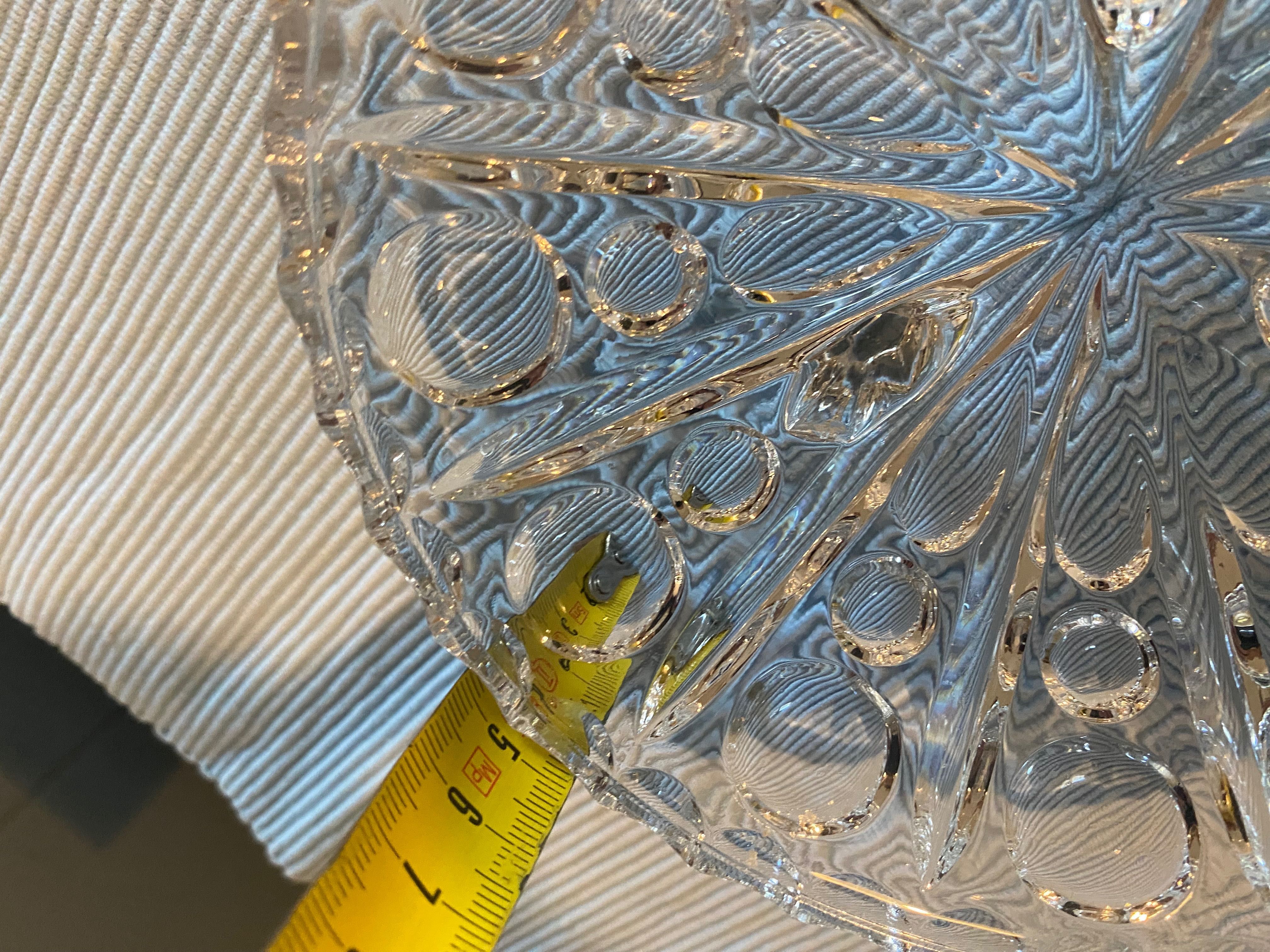 Taça decorativa em vidro