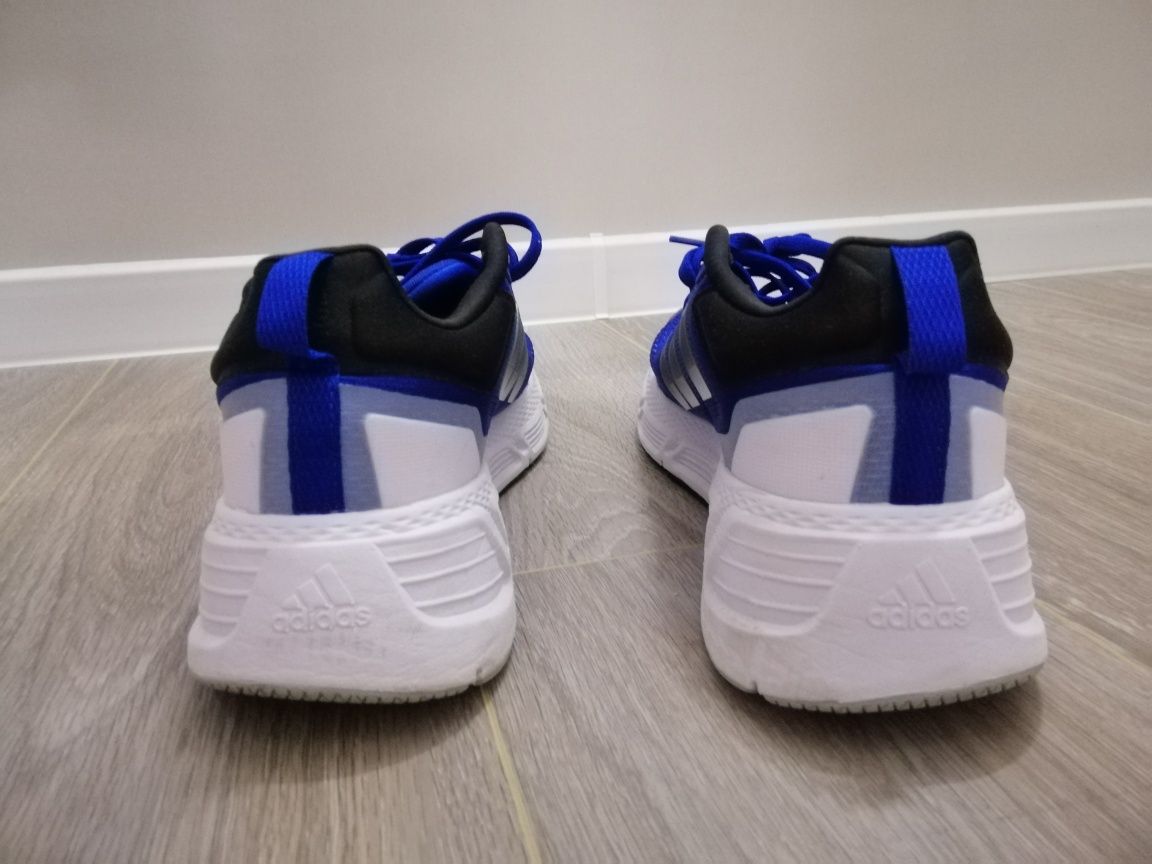 Кроссовки Adidas