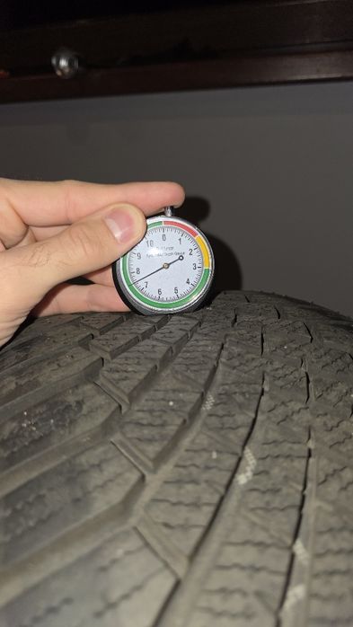 Opony zimowe Yokohama 7,5mm 24r // Felgi vw 18 cali