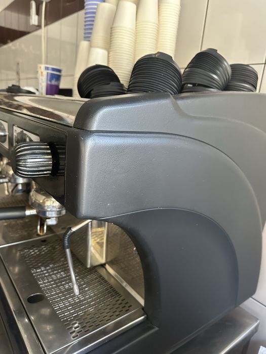 Професійна двогрупова кавомашина Astoria Calypso