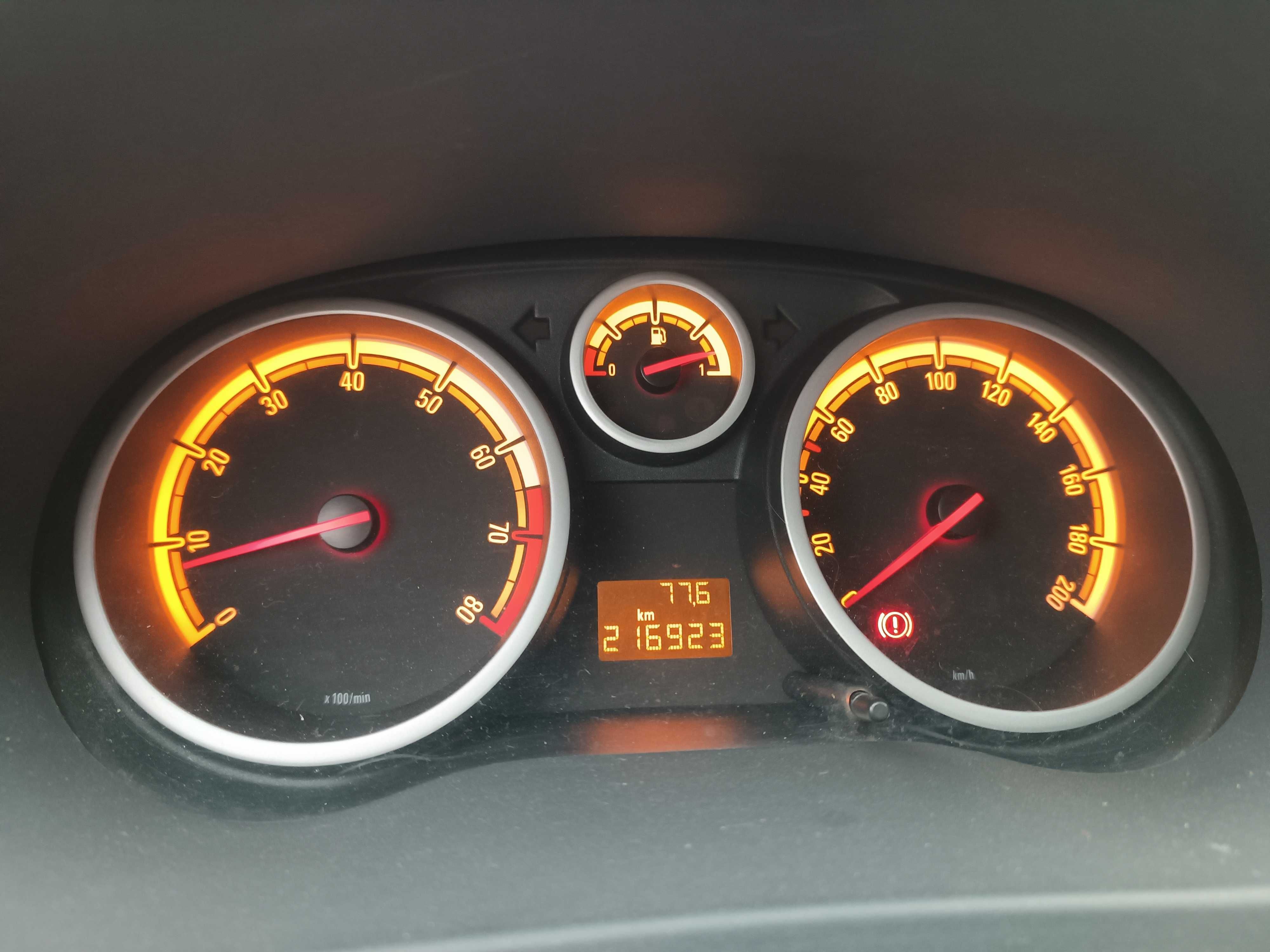 Opel Corsa D 1.2 benz, 2006 r. klima, 5-drzwi, OC i przeglad 09.2025