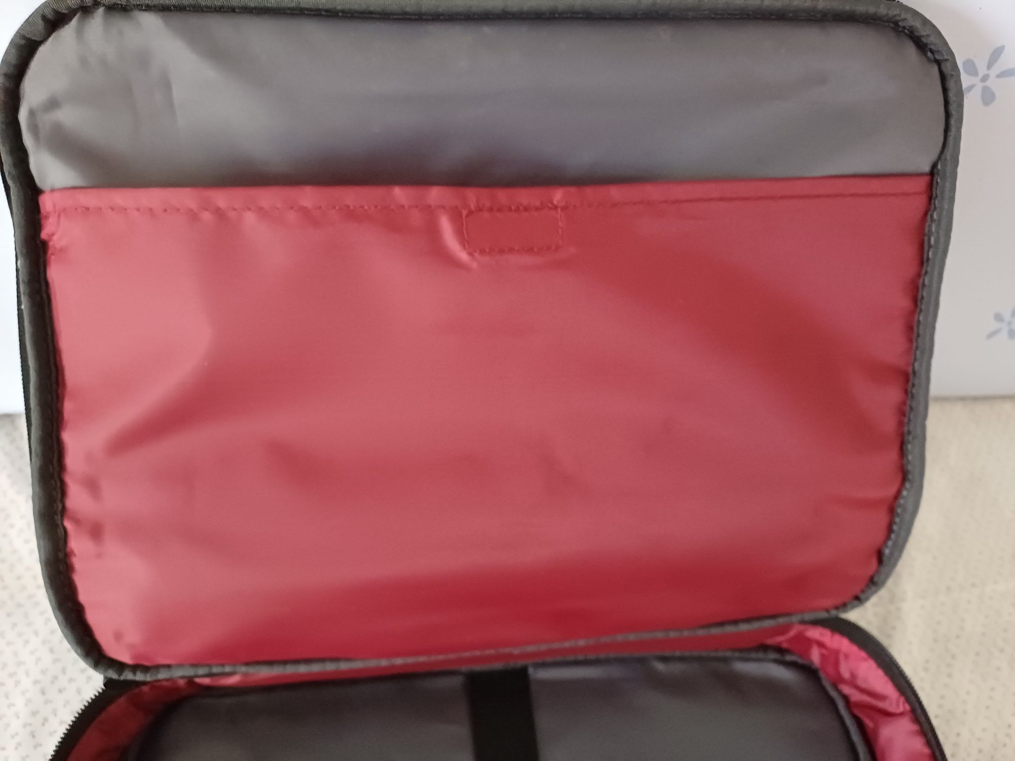 Mala para P.C. ou tablet. Como nova 10 euros