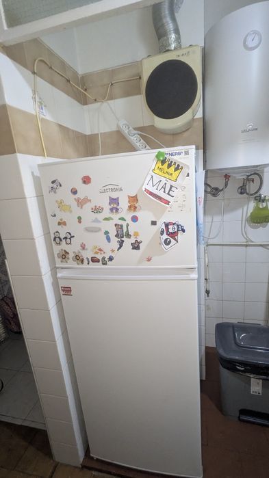 Frigorífico semi novo