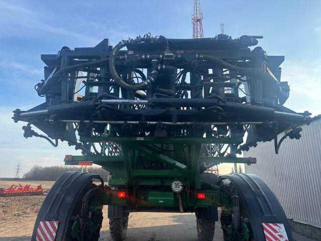 Обприскувач John Deere 4930