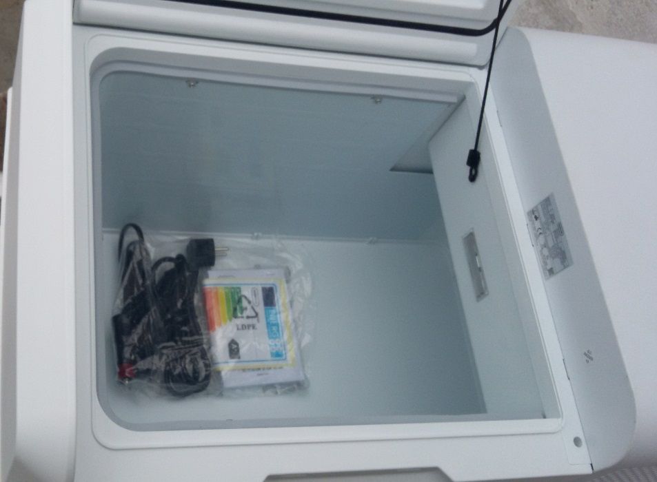 Холодильник компрессорный автомобильный кемпинг WAECO DOMETIC MOBICOOL