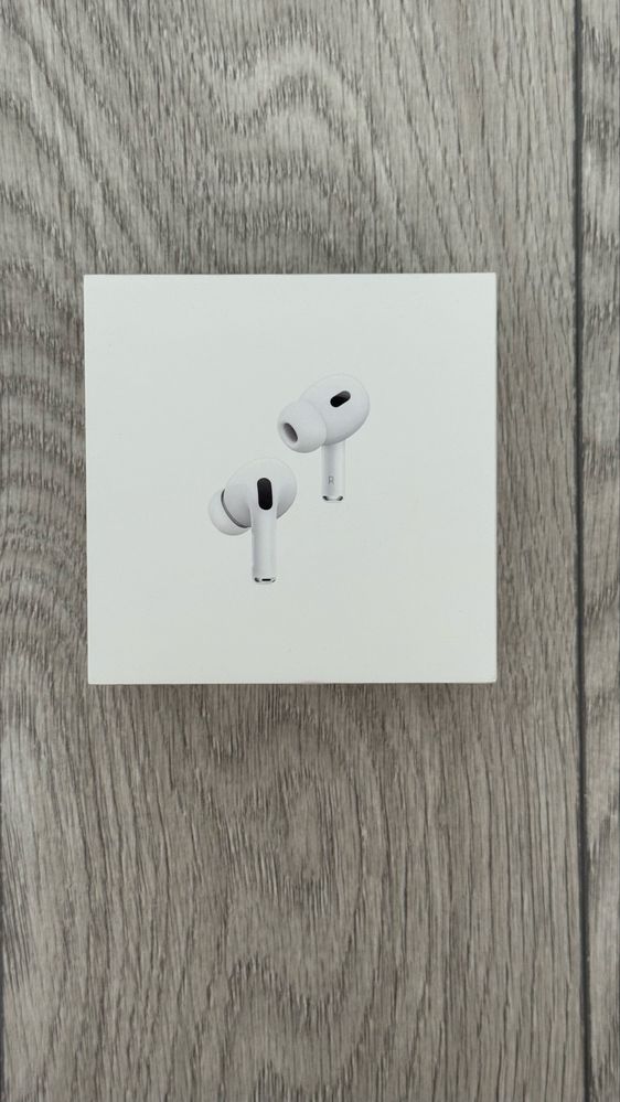 AirPods Pro 2 Lightning (оригінал) Кейс + правий навушник.