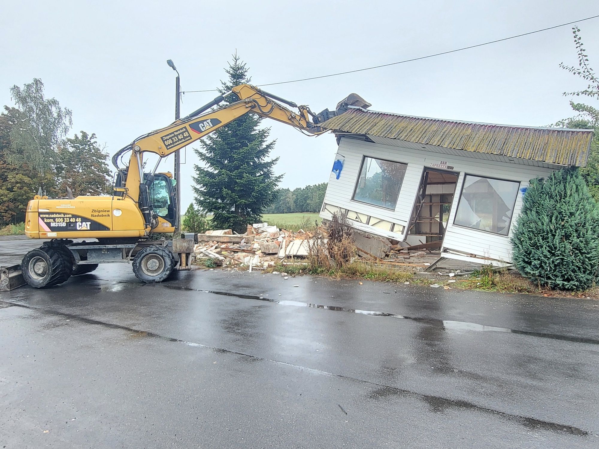 Rozbiórki wyburzenia budynków hal domów obiektów przemysłowych