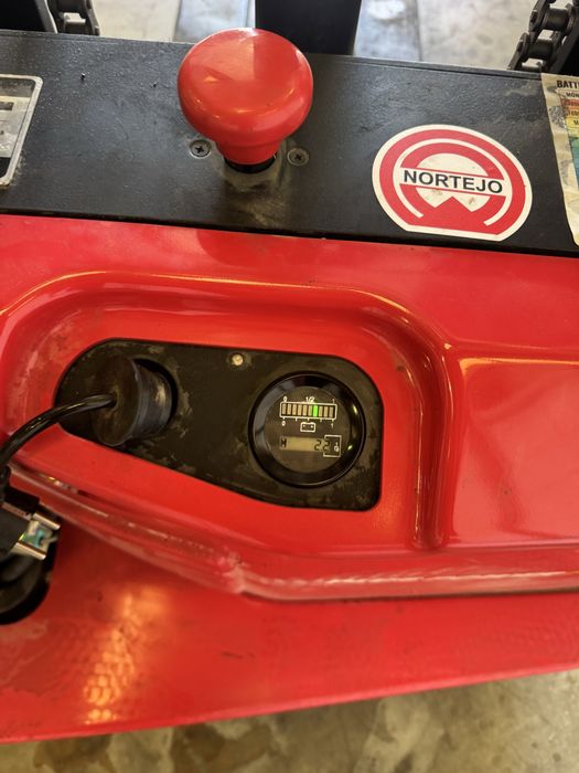 Stacker Plus Power 1500kg 3mt (Semi-Novo)