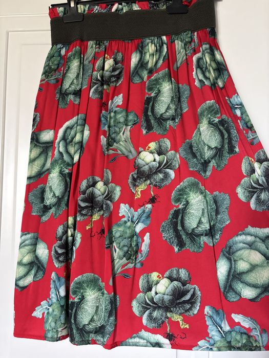 Оригінальна спідниця з капустами