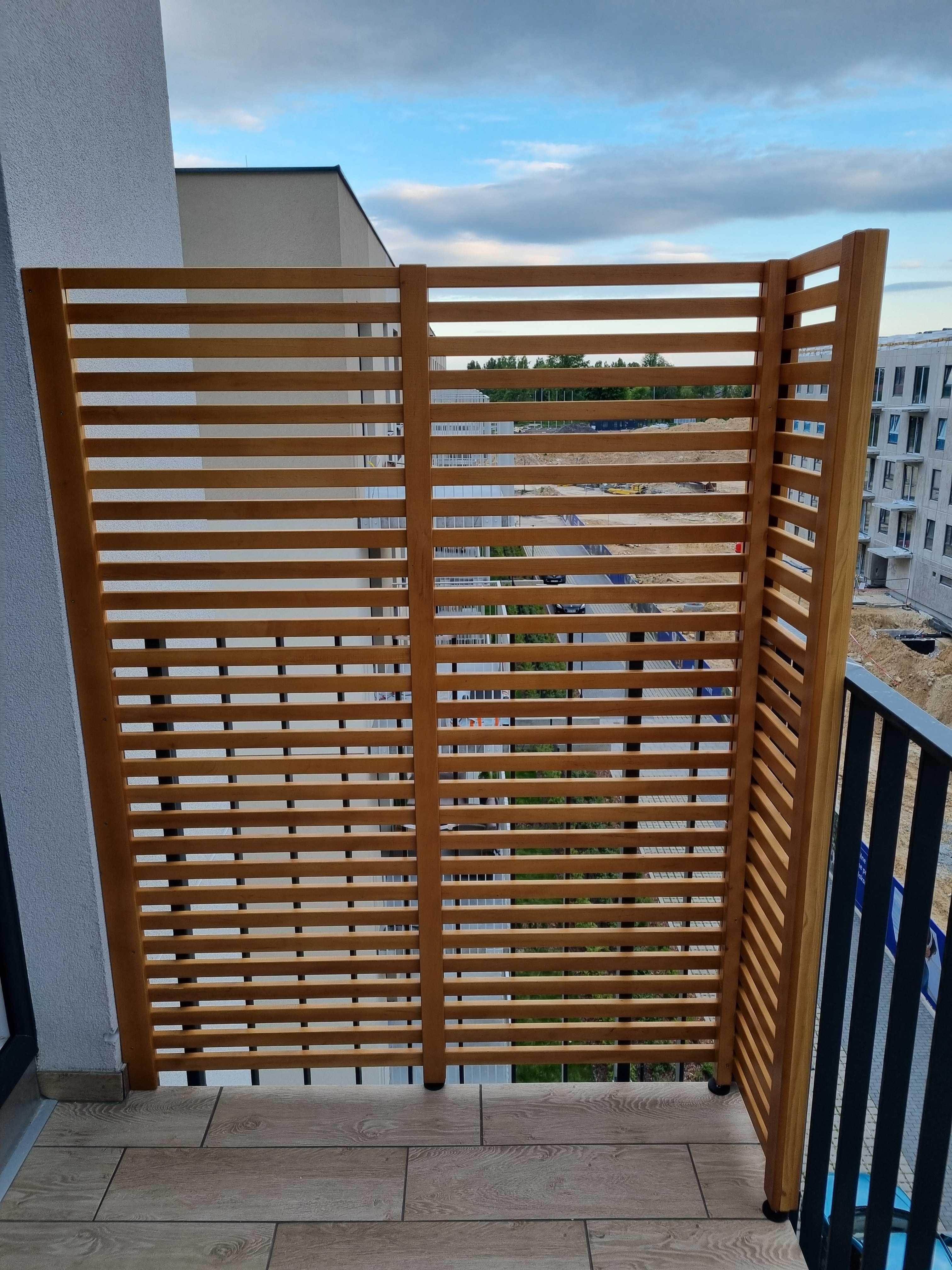 Zabudowa balkonu klimatyzatora pergola kratka