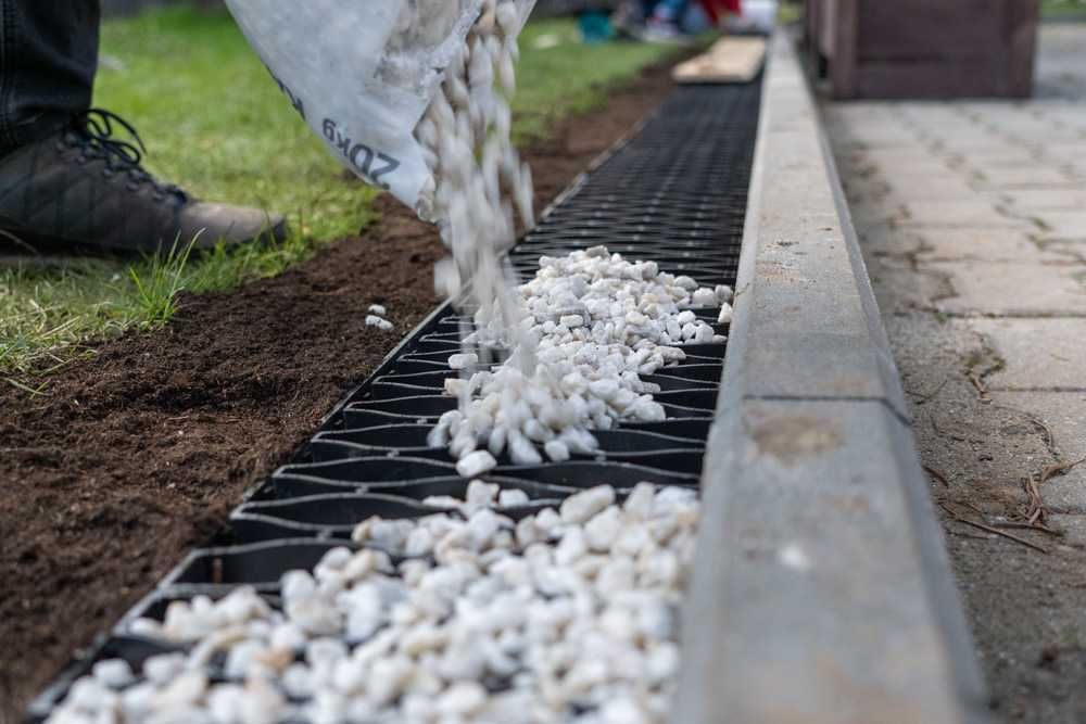 Kratka pod robot koszący 20x50x3 cm OGRÓD PARKING TRAWNIK kotwy