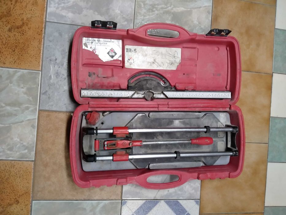 Przecinarka ręczna do glazury Rubi TR-400-S, walizka