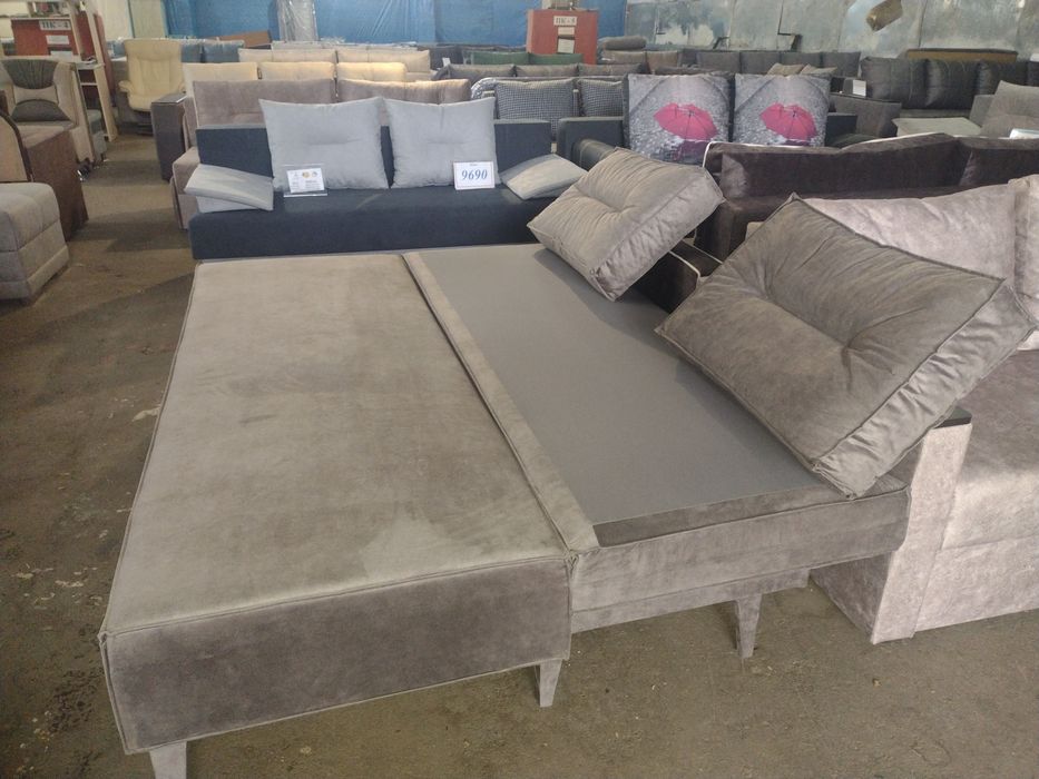 продам діван у різних кольорах