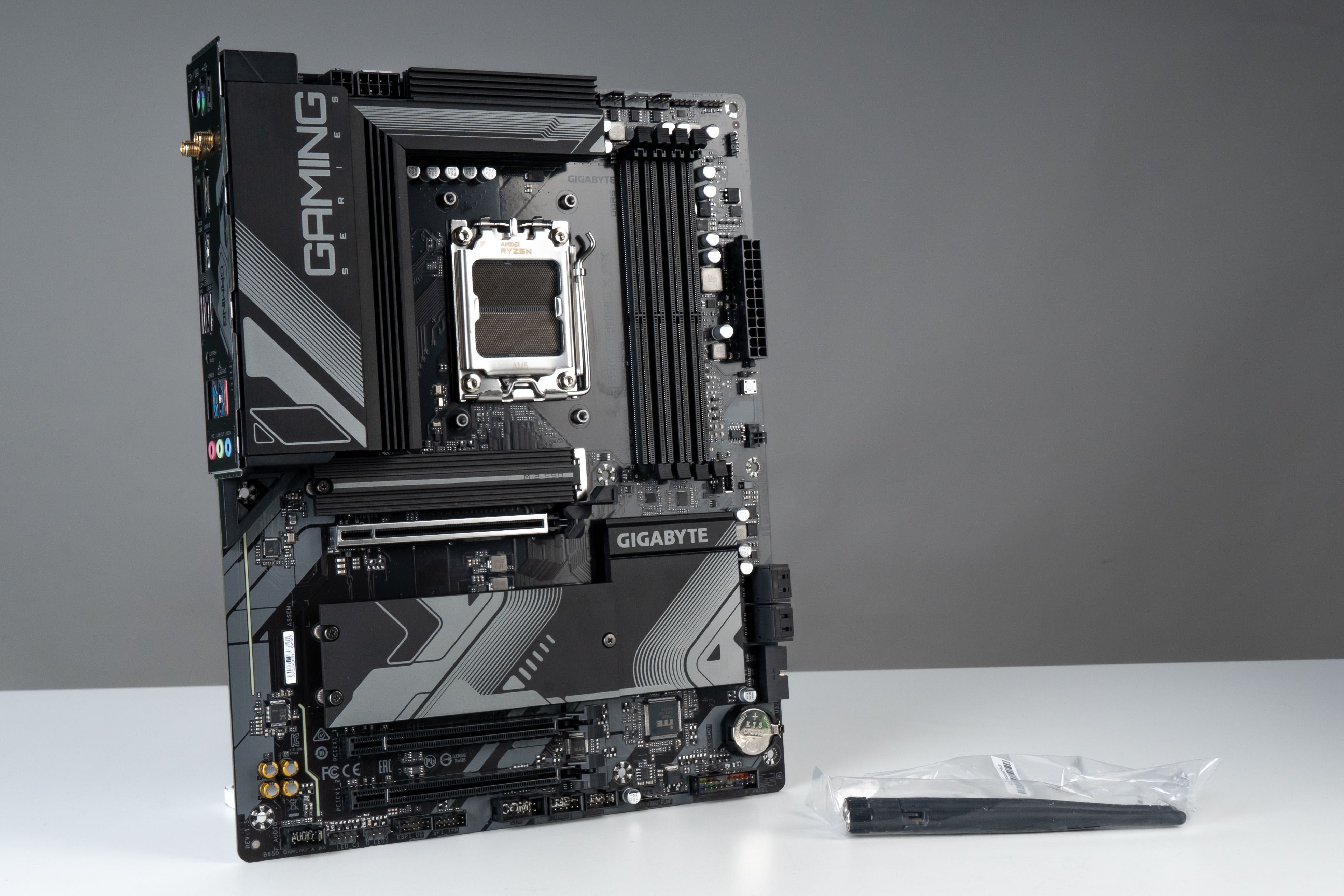 Материнська плата Gigabyte B650 Gaming X AX Wi-Fi/Гар 3 міс/SiliconFox