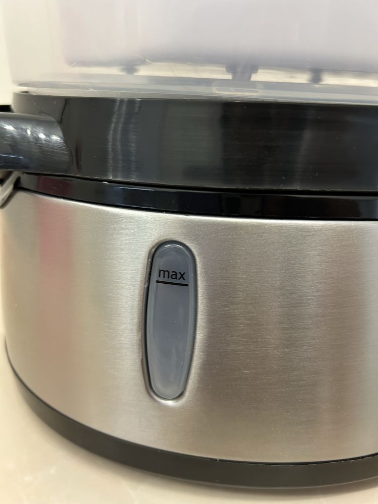Пароварка Russell Hobbs Нова