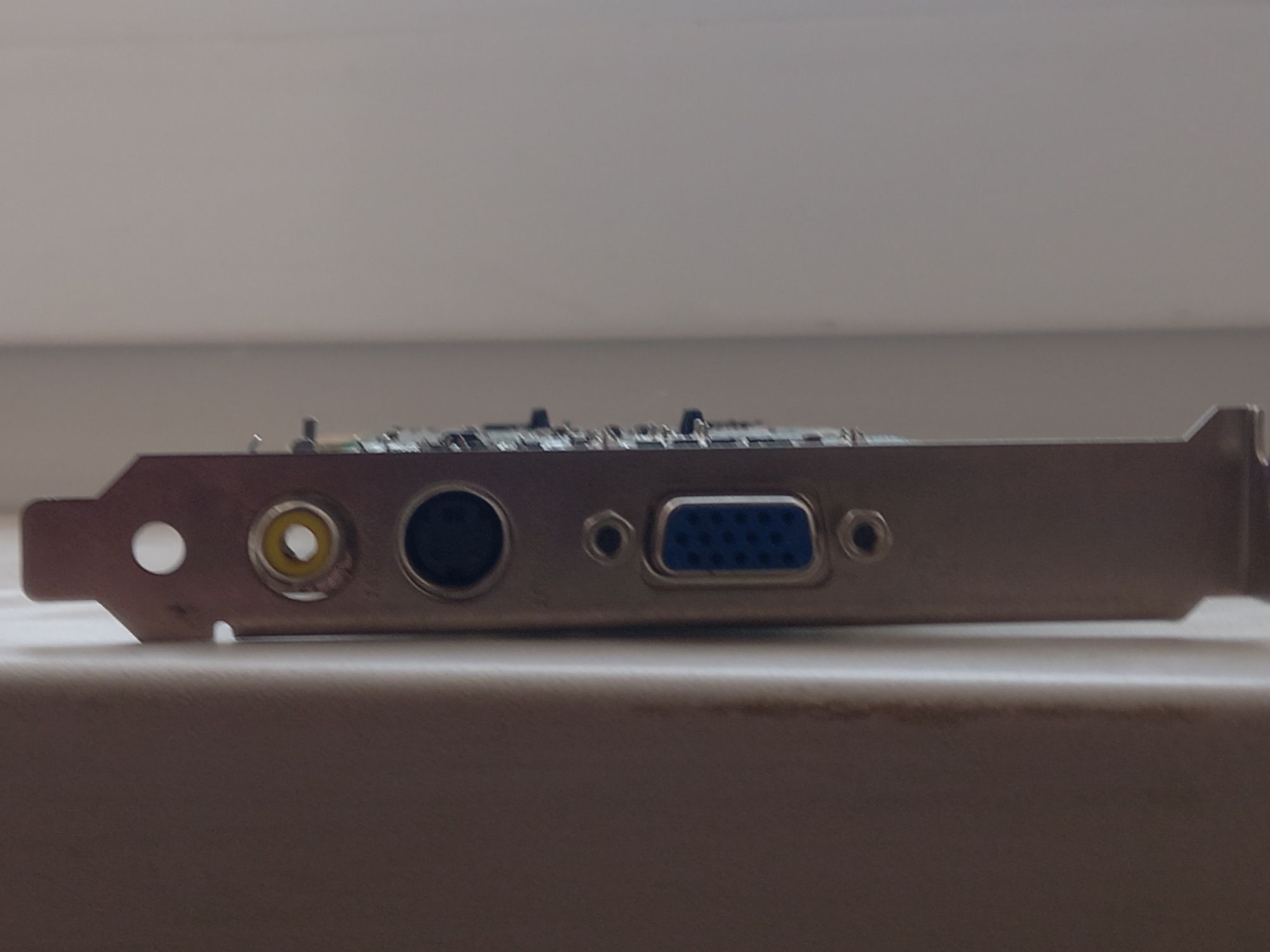 Звукова відеокарта на 128 mb