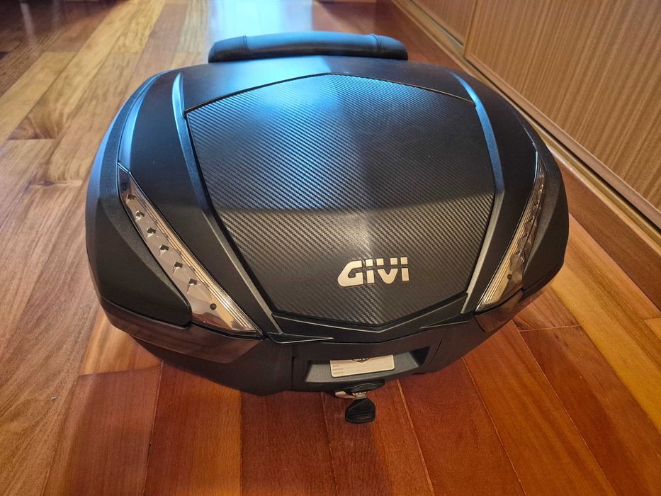 Top case Givi V47 Monokey + suporte + encosto de passageiro