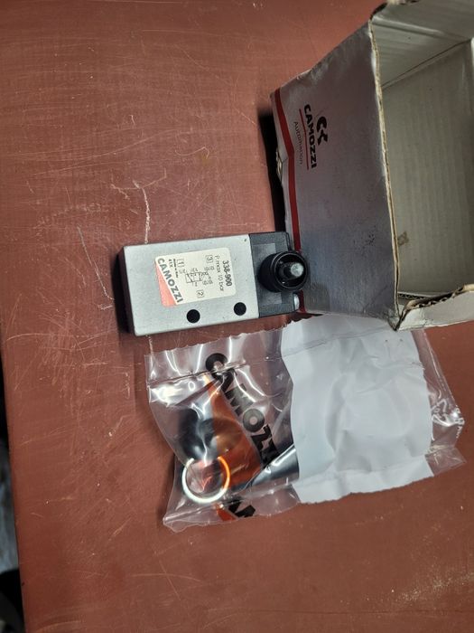 Siłowniki pneumatyczne FESTO I INNE