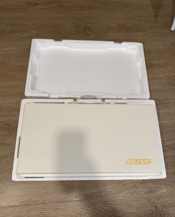 Antena satélite plana Selfsat H30D