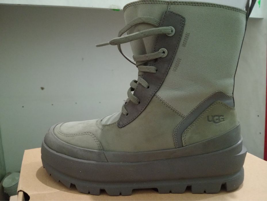 Жіночі черевики UGG