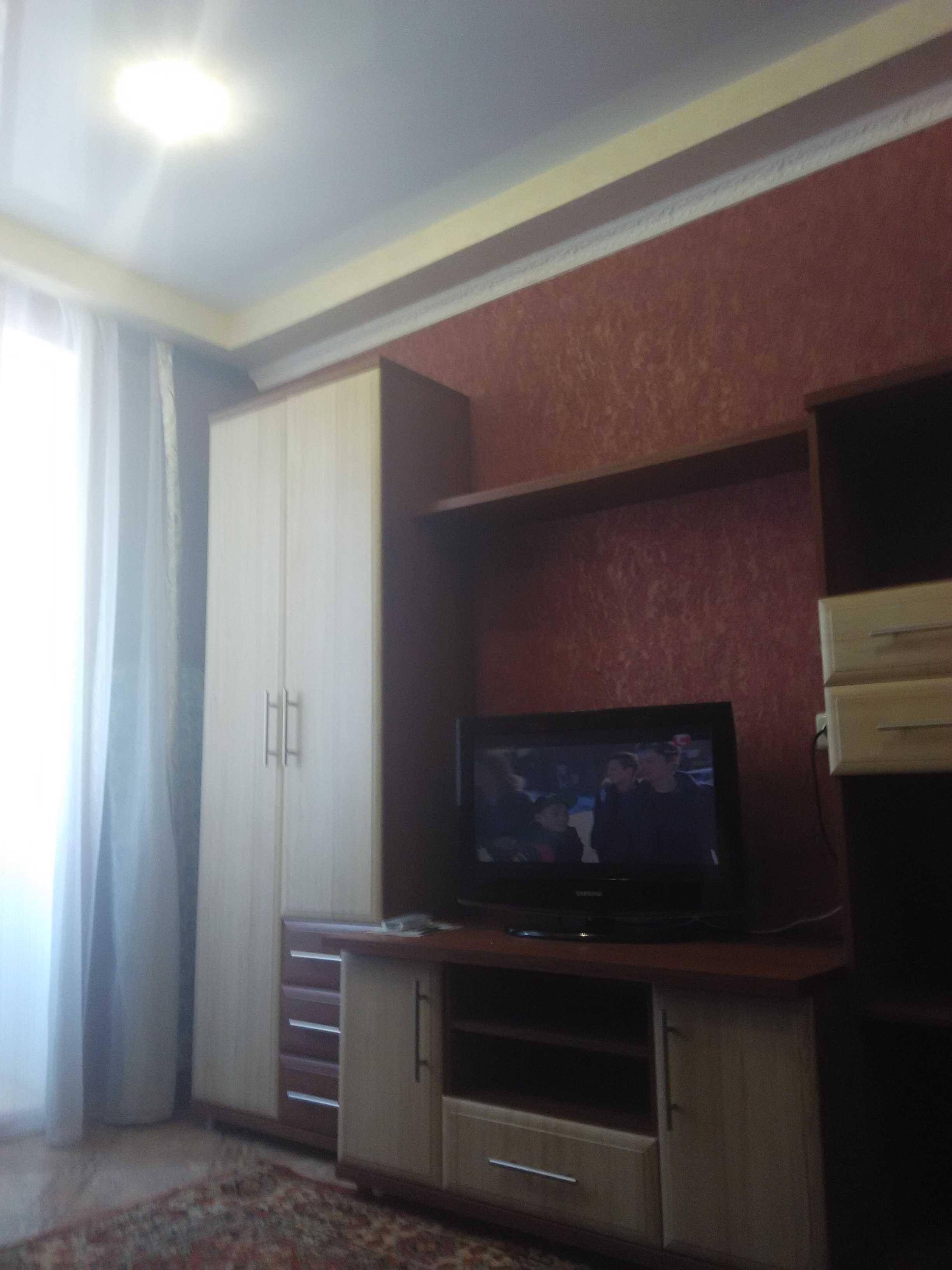 продам двушку 4/4 ,центр метро Пушкинское ул, Кирпичева 21