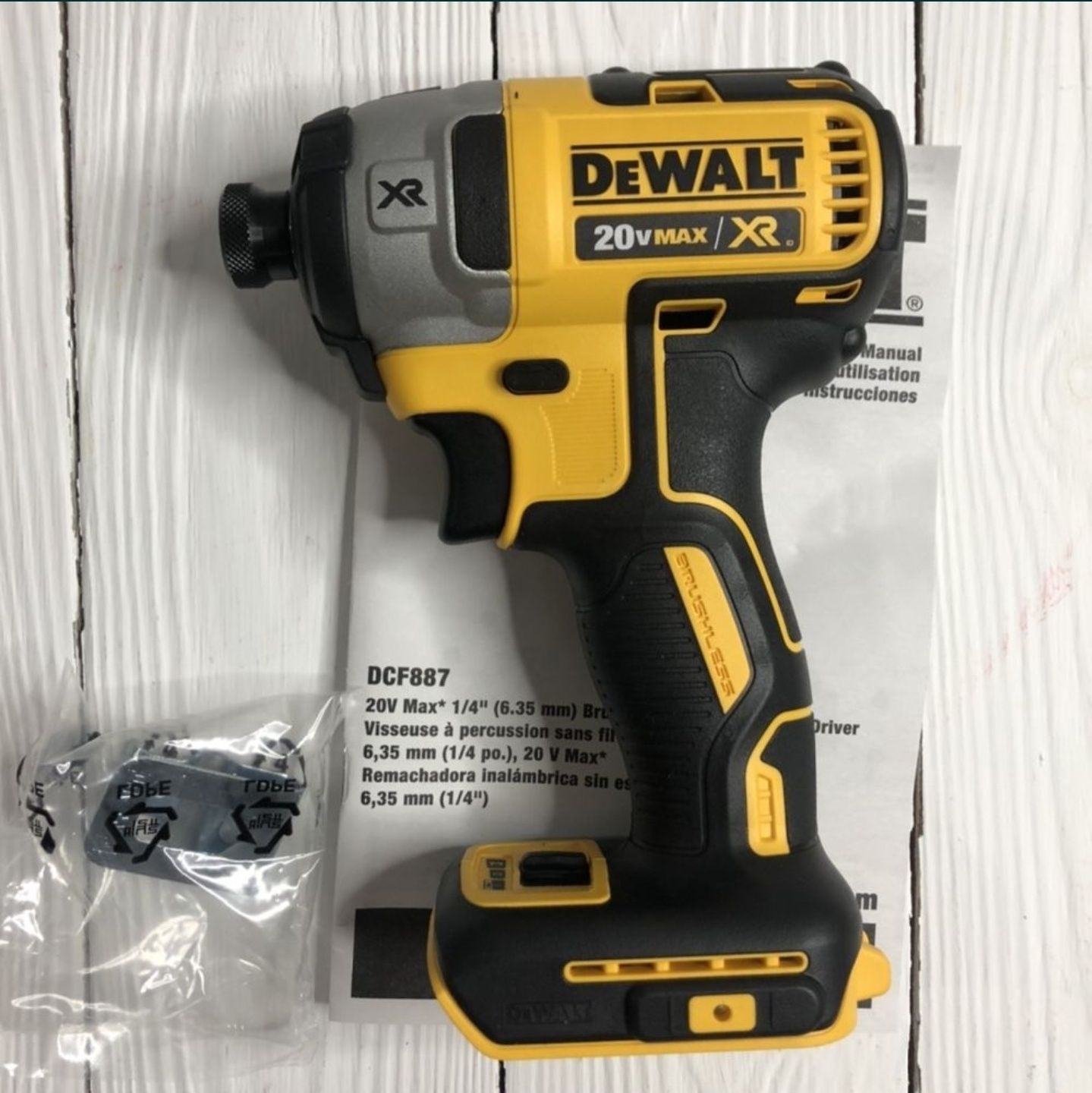 Безщеточный Импакт/гайковерт Dewalt DCF887 20v. USA