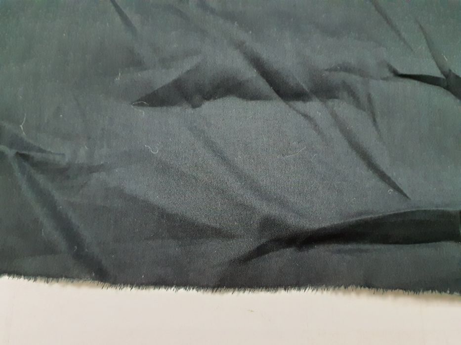 Tkanina czarna delikatna z elastanem szer.140 cm.