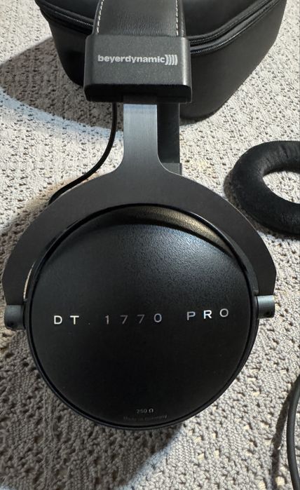 Słuchawki Beyerdynamic DT 1770 PRO w świetnym stanie.