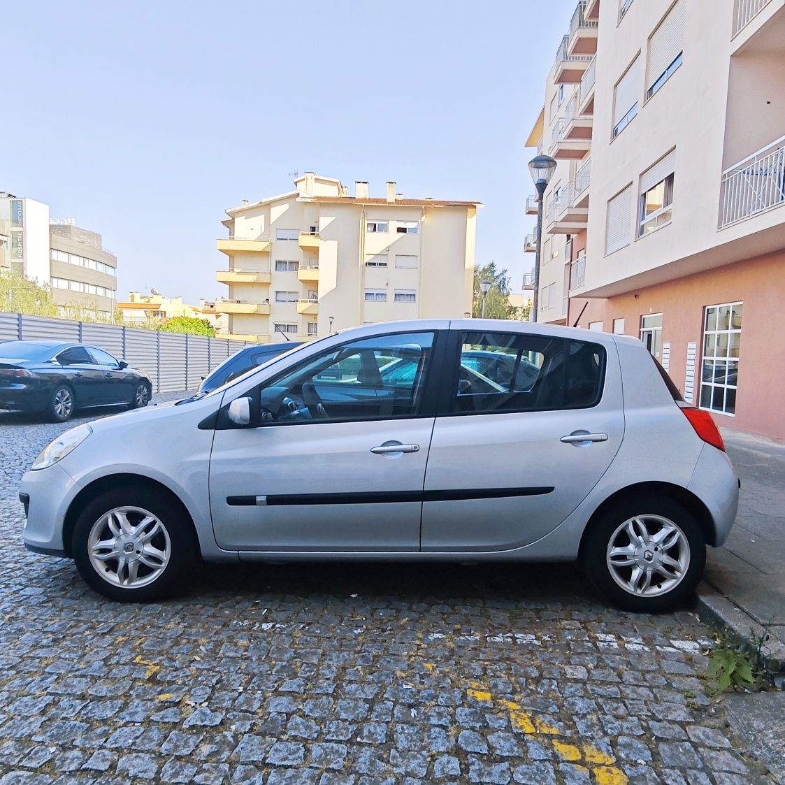 Renault Clio em excelente estado