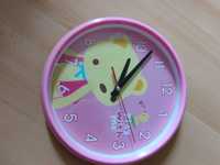Różowy Zegar ścienny dla dziecka ze ślicznym misiem