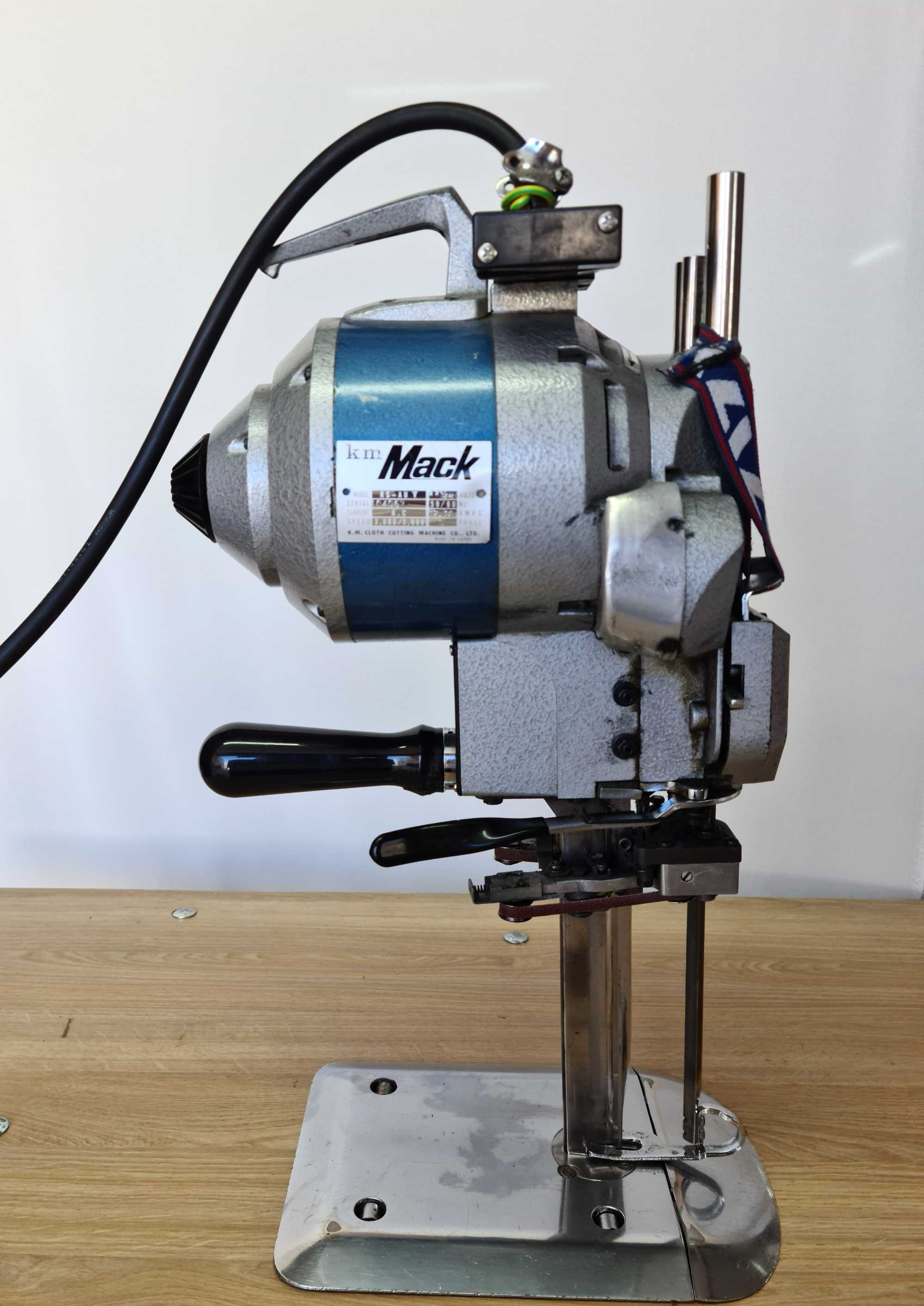 Máquina de Corte de Tecido Profissional KM – Lâmina Reta – KS-AU-V