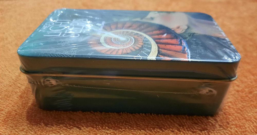 Колода карт таро світлого провидця в жестяній коробці зелений зріз