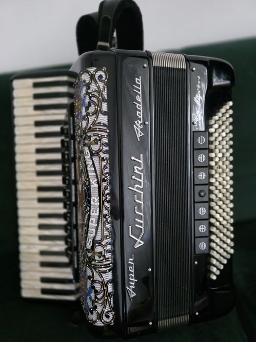 Sprzedam akordeon lucchini musette Super king