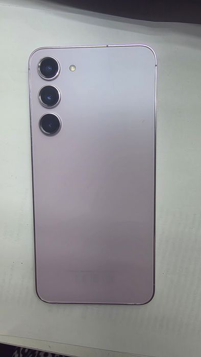 Sumsung Galaxy S23 plus