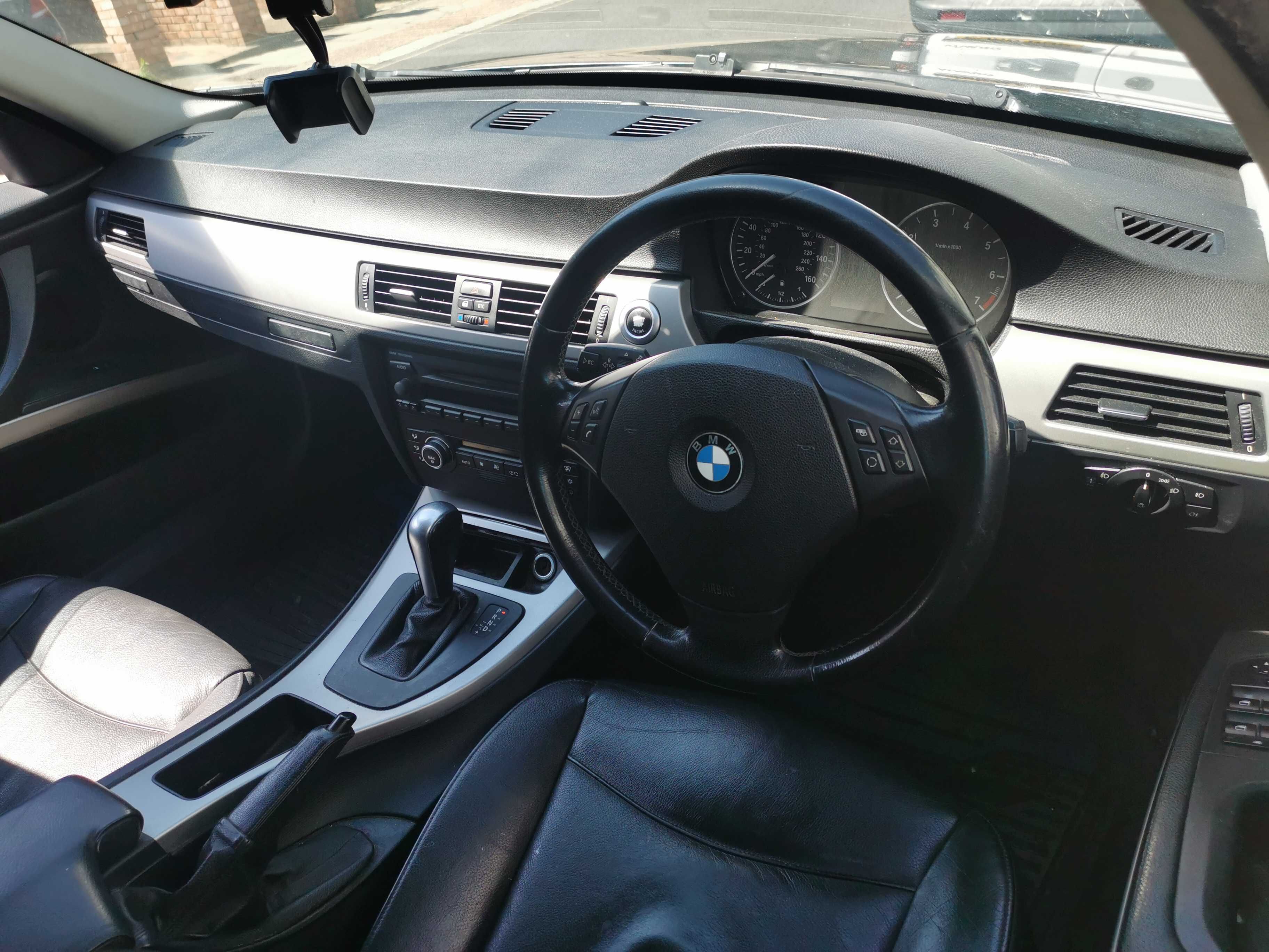 BMW 318i 2.0cc petrol automatic