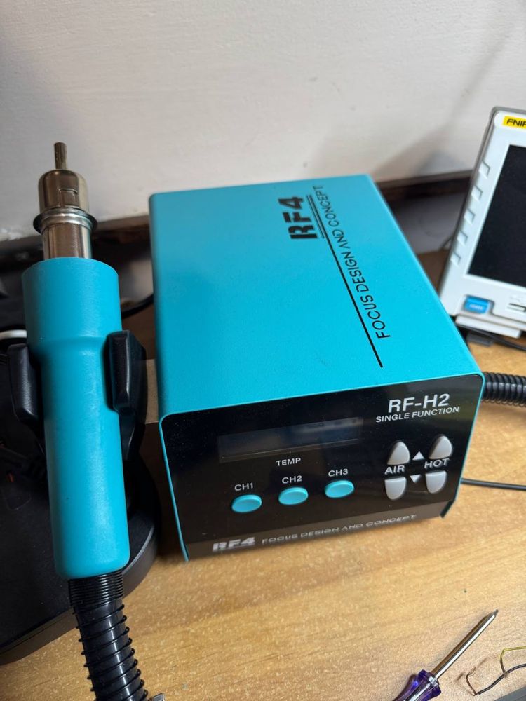 Stacja lutownicza RF4