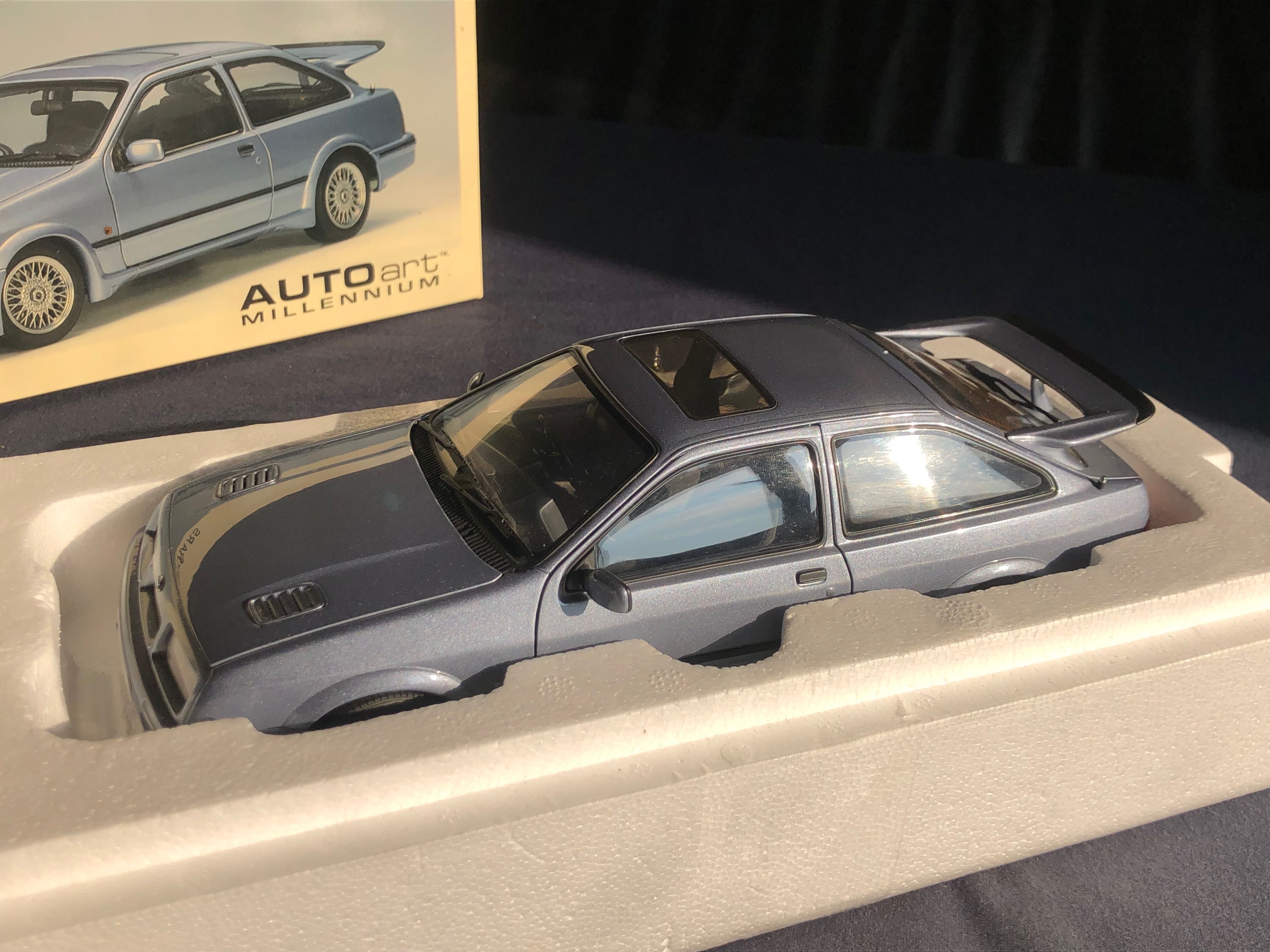 Autoart 1/18 model Ford Sierra RS Cosworth