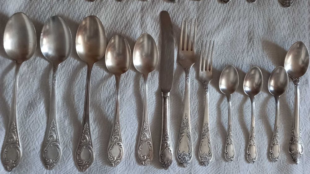 Ложки, ножі, виделки з мельхіору