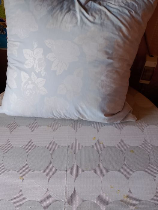 Продам подушки пух-перо новые 70*70