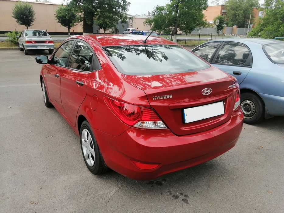 Оренда Хюндай Акцент таксі
