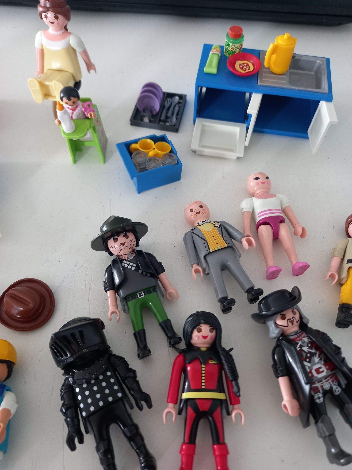 Playmobile zestaw kuchnia ludziki krzesla